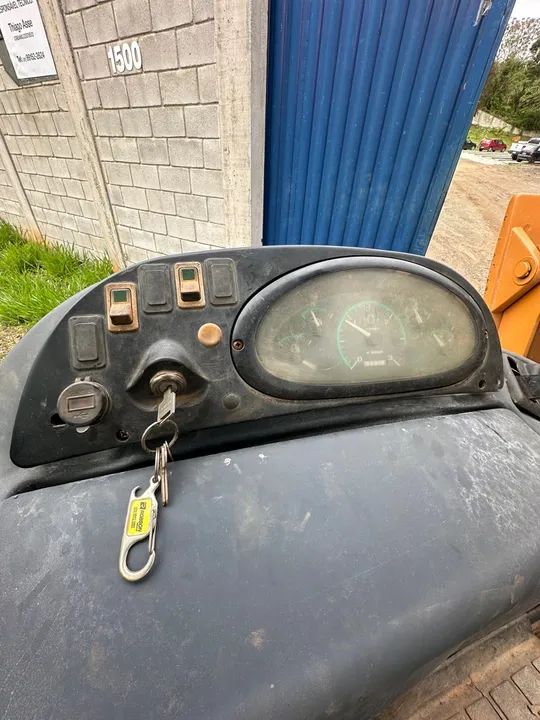 Retroescavadeira Case 580M 2011 4X4  - Foto 6