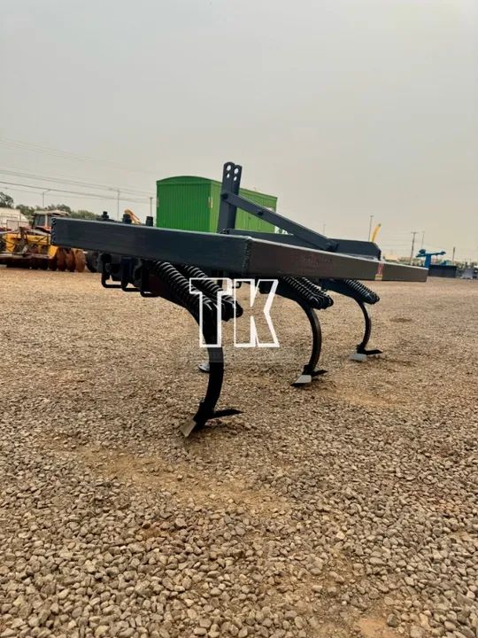 cod. 1138 - Cultivador/Riscador de 3 hastes - TK Tratores Nova Andradina - MS  - Foto 6