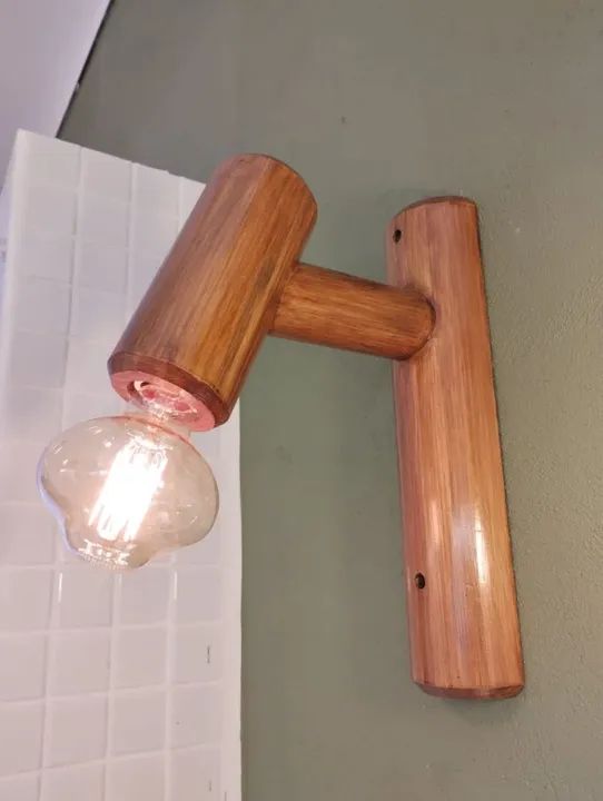 Luminária de Parede em Madeira - Foto 3