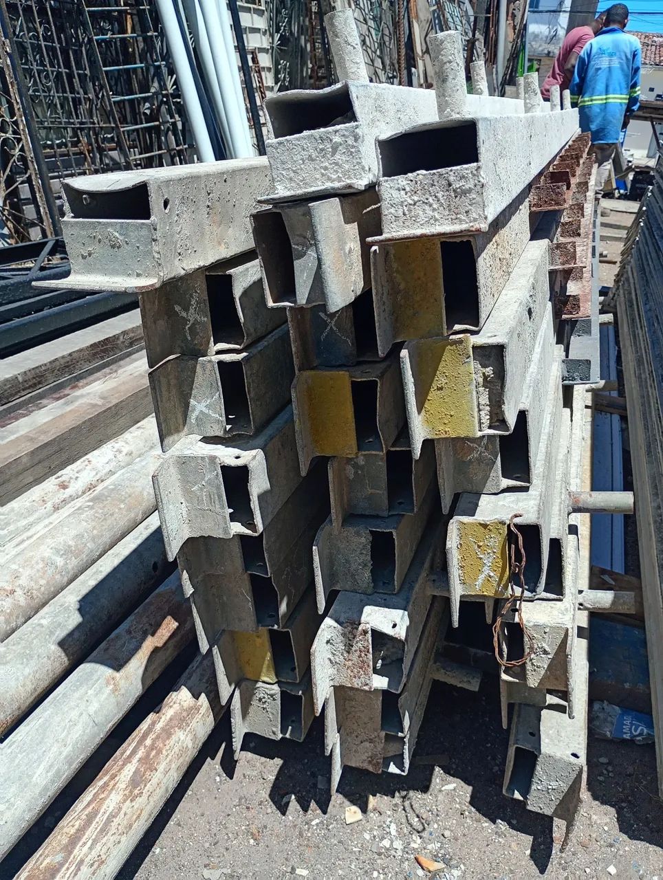 Escora tamanho 3 metros valo da unidade $85 só ligar *71 ou zap - Foto 3