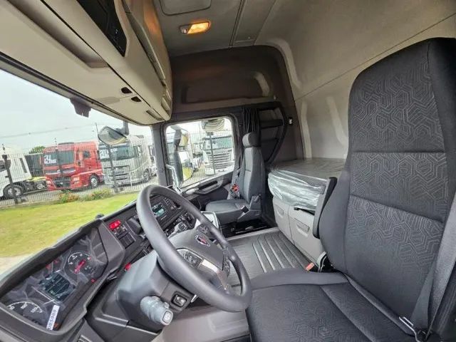 Scania R460 SUPER Ano 25 0km Tração 4x2 Farol de Teto Geladeira Ar Digital - Foto 9