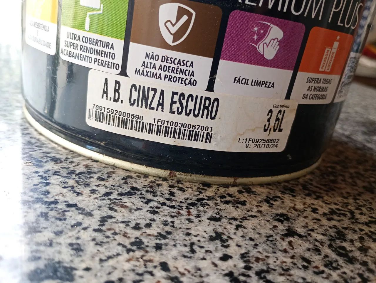 Esmalte Premium Plus 3,6L -  Madeiras e Metais - Foto 2