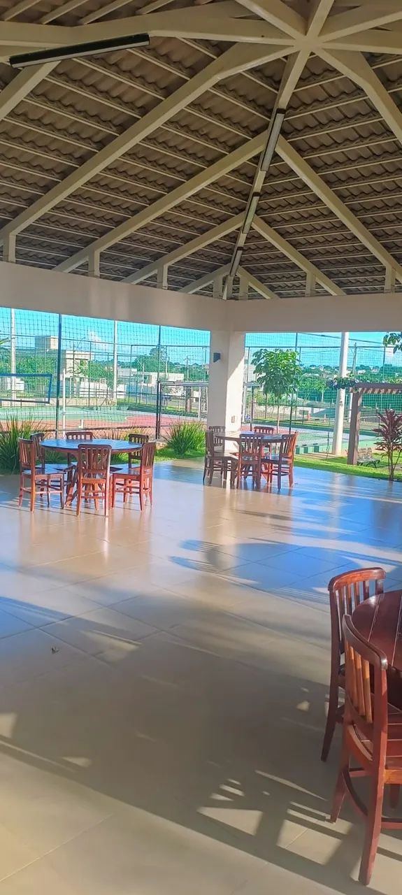 Casa de condomínio para venda tem 275 metros quadrados