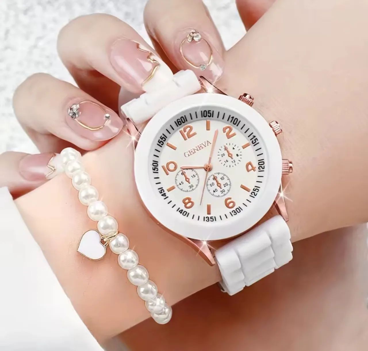 Relógio Feminino branco: Pulseira,colar, anel  e brincos - Foto 2