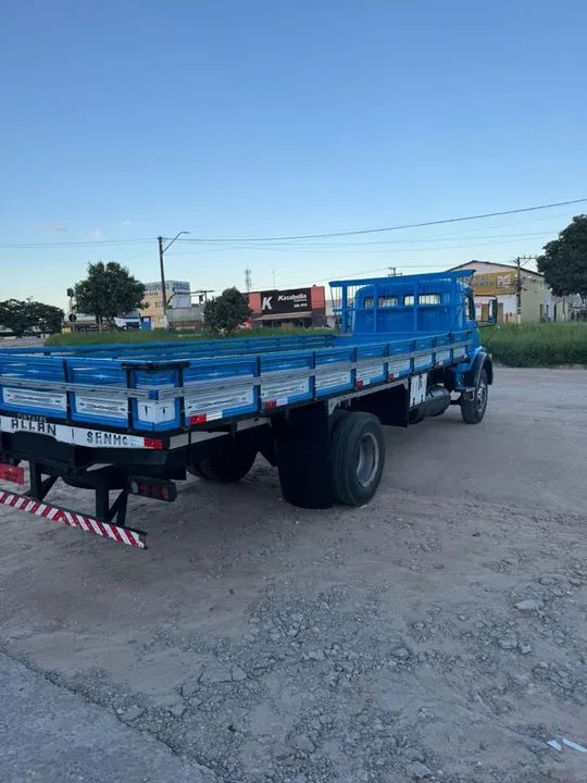 Caminhão Mercedes-Benz 1113  - Foto 5
