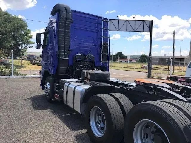 Volvo FH 460 6x2 Ano 2013- Cavalo Mecânico / Alto Padrão - Foto 5
