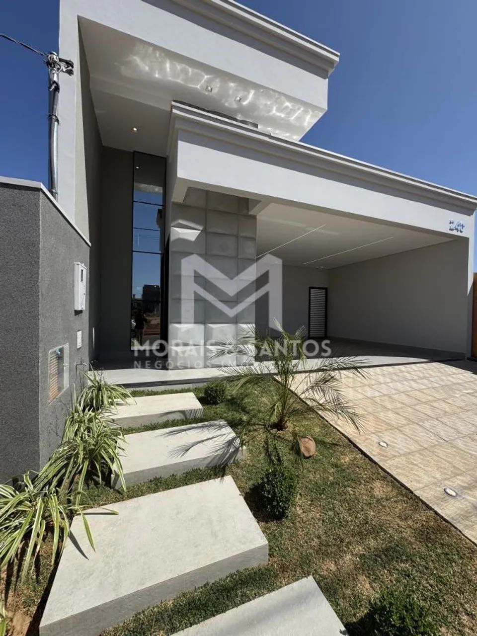 M - CASA À VENDA NO CONDOMÍNIO VILLA SEGURA - MONTES CLAROS MG