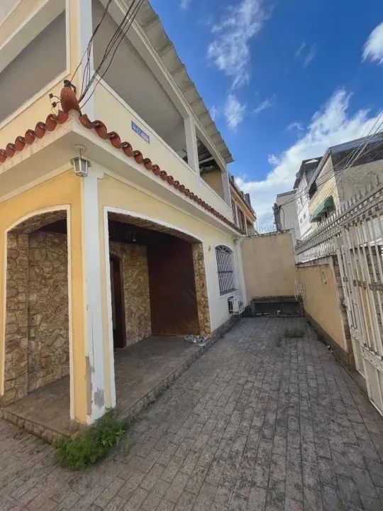 Excelente Casa Independente, piscina, 2 vagas, doc ok, Nilópolis