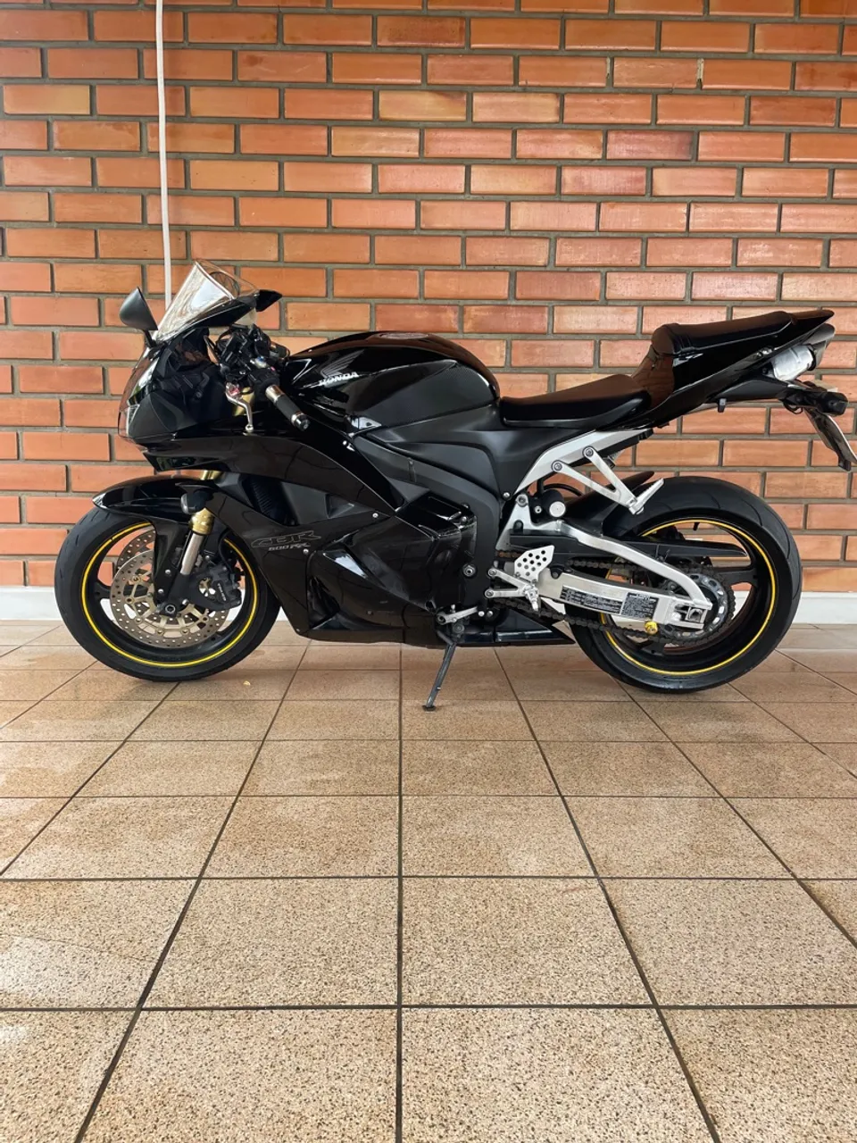 ? Honda CBR 600RR 2012 Preta - 38.000 km rodados