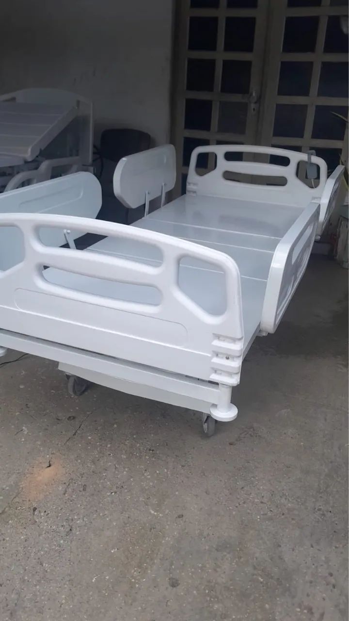 Electric hospital bed
