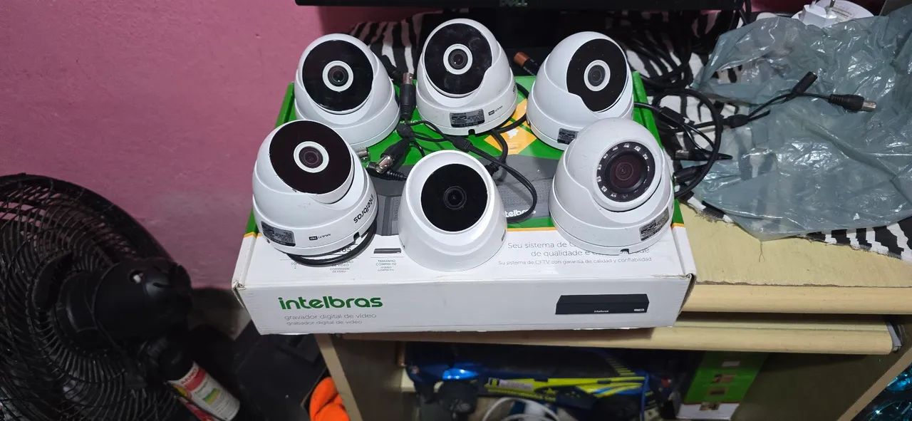 Dvr  8 canais intelbras  com  6  cameras  