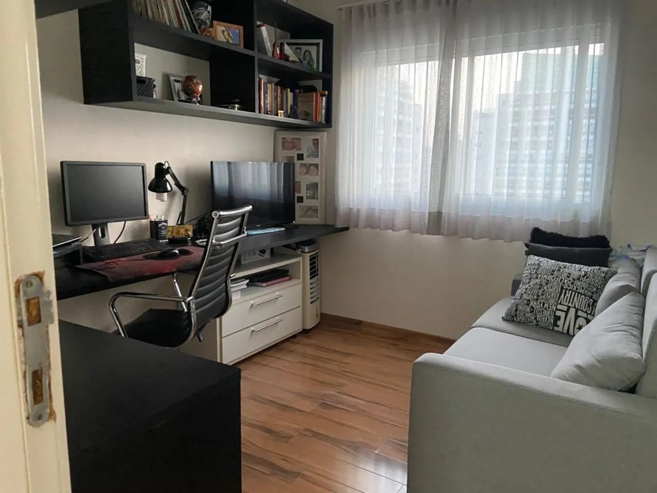IMPERDÍVEL! Apto de 202m², com 4 quartos sendo 3 suítes, 4 vagas - Alto da Mooca - São Pau - Foto 2