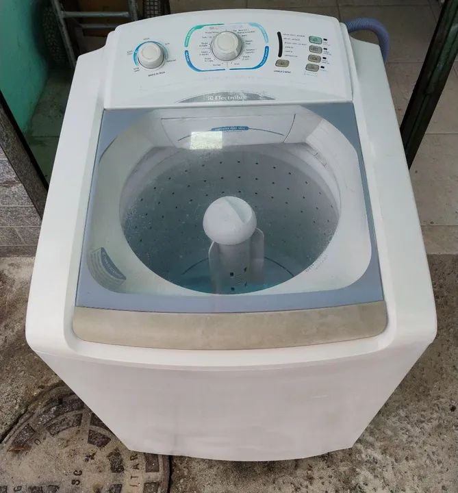 MÁQUINA DE LAVAR ELECTROLUX 15KG - Foto 4