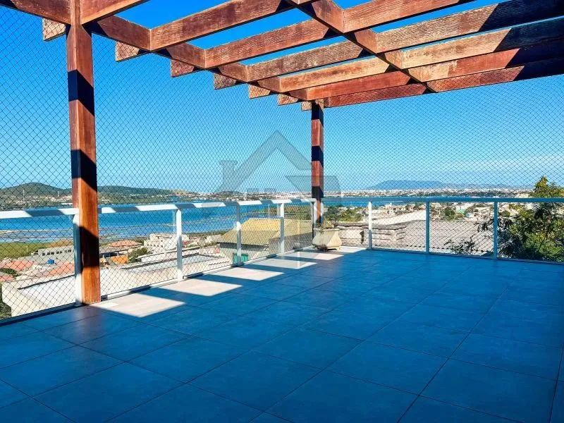 Casa com 3 quartos - Vinhateiro - São Pedro da Aldeia