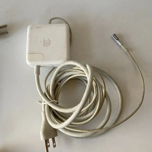 Ref.052 Carregador de Macbook Pro usado em perfeito estado e funcionamento - Foto 2