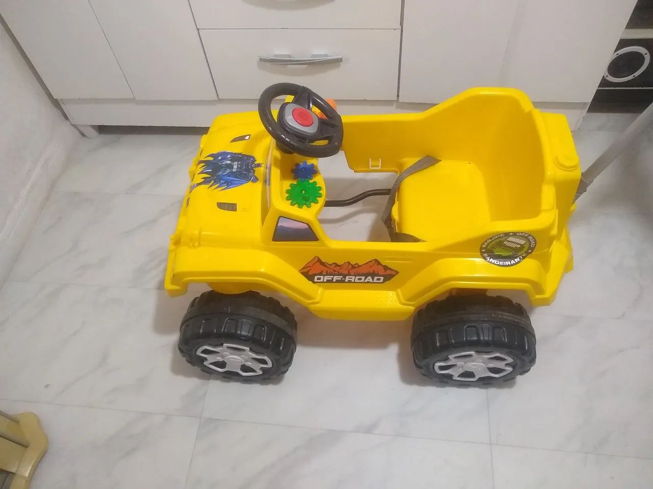 Mini Jeep infantil a Pedal Bandeirante - Foto 5
