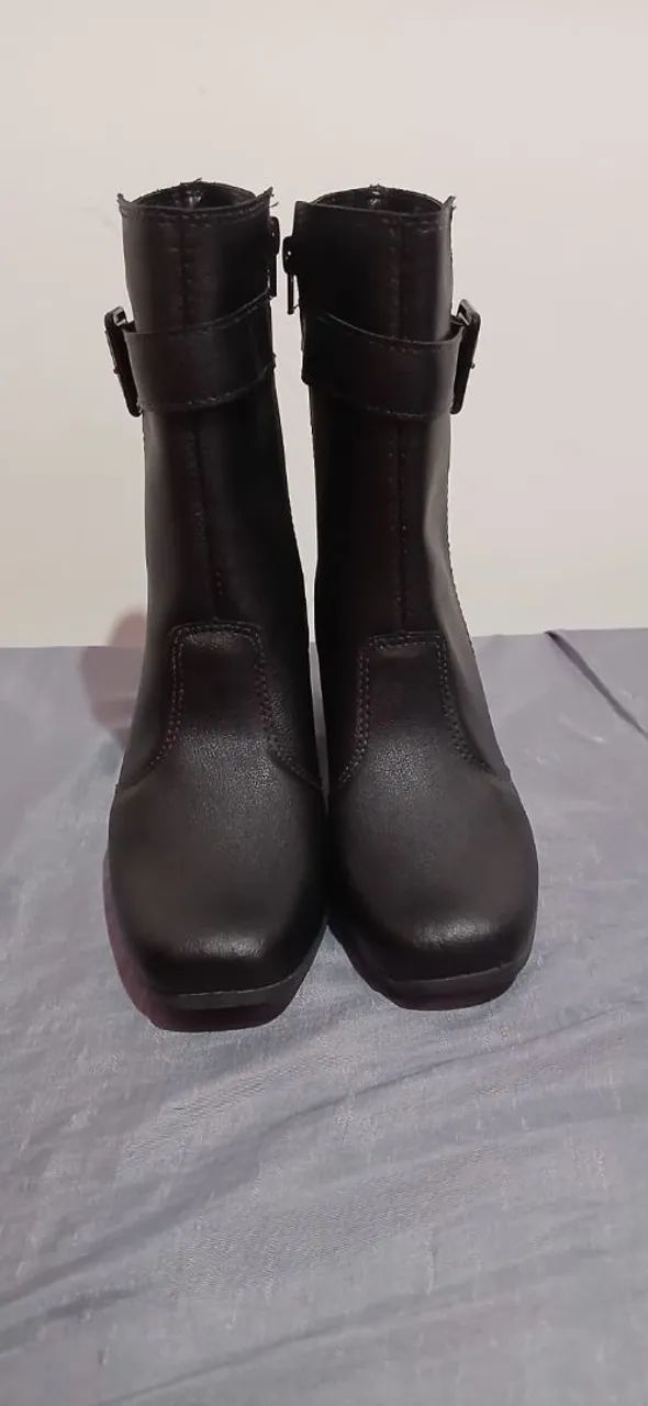 Botas Femininas de Couro