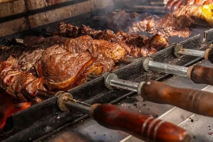 CHURRASQUEIRO Festas/Eventos.(Faça seu orçamento sem compromisso)