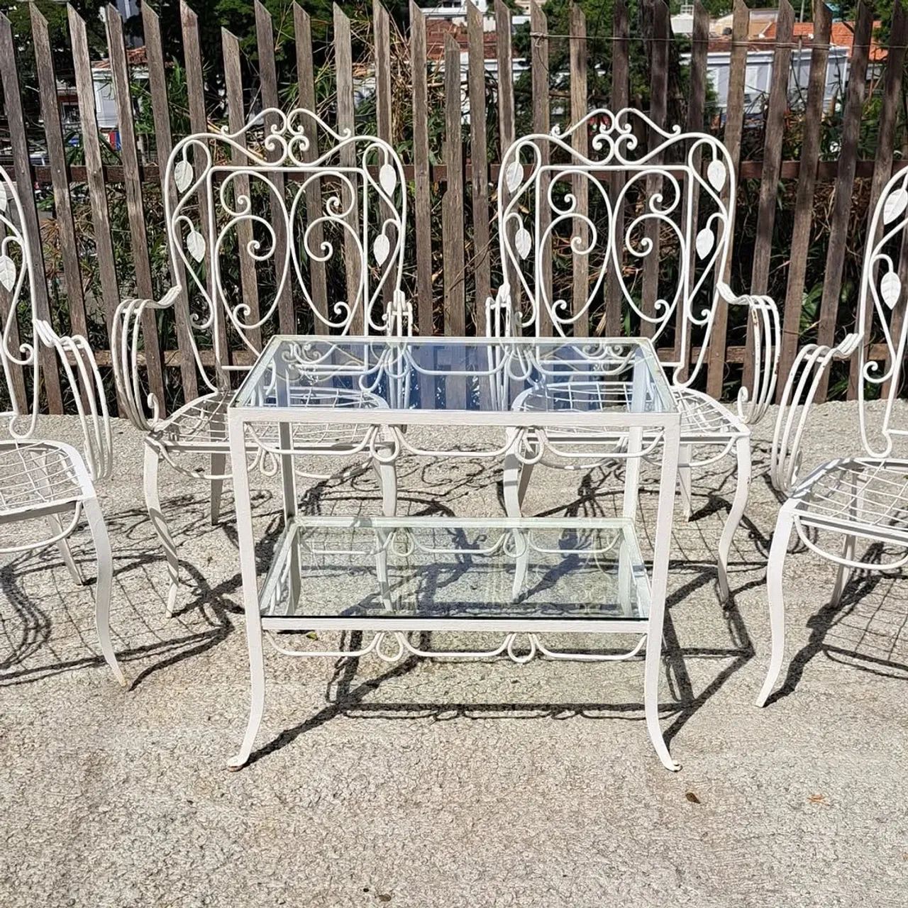 Conjunto mesa/cadeiras modelo folhinha 64596065966721121