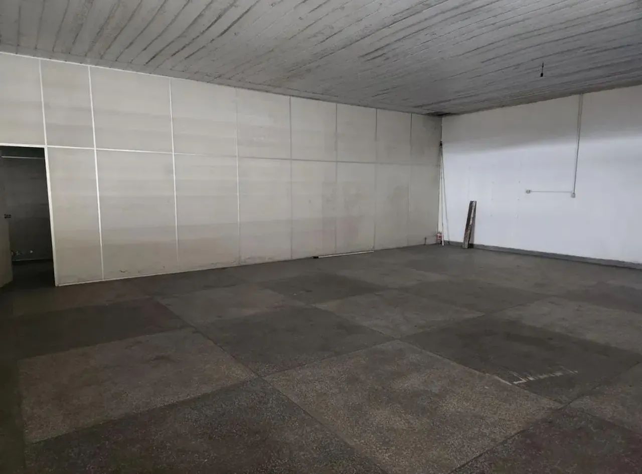 ALUGO GALPÃO PX AV DAS TORRES 1000 M2 - Foto 4