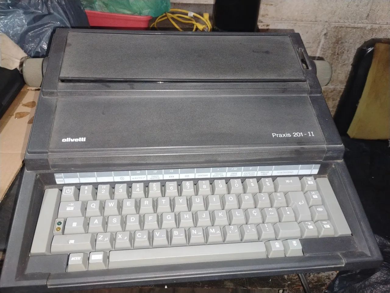 Máquina de escrever eletrica 64595631494531122