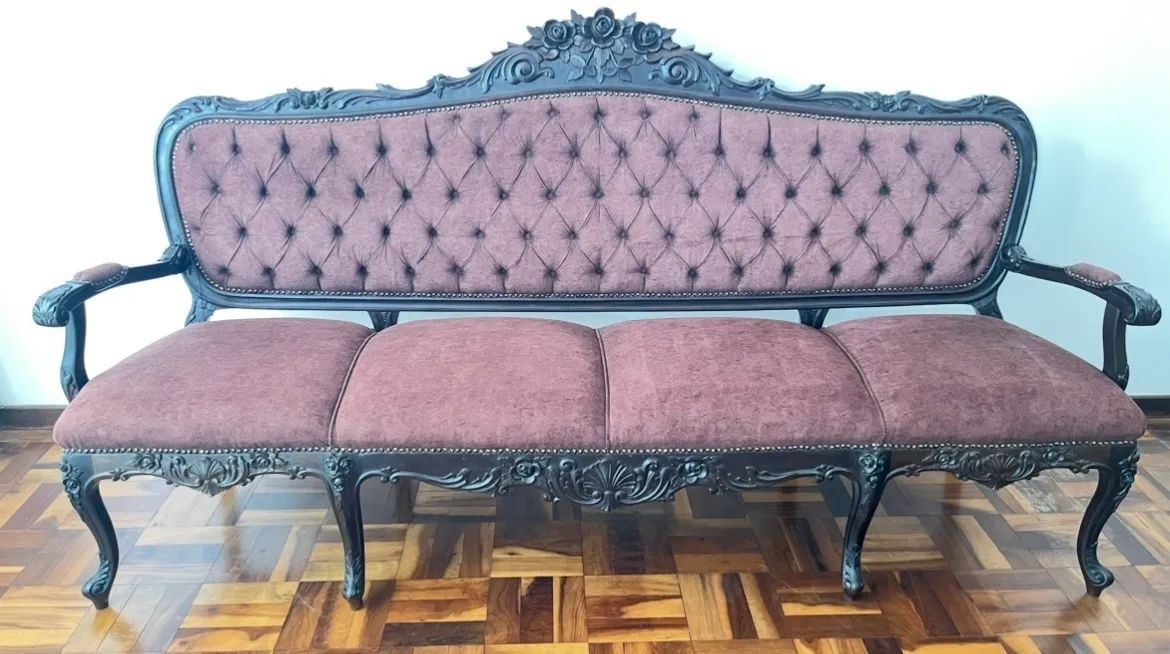 Sofá Clássico Estilo Luis XV