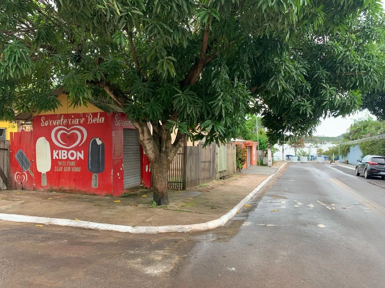 Vende-se imóvel na rua principal de alter do chão