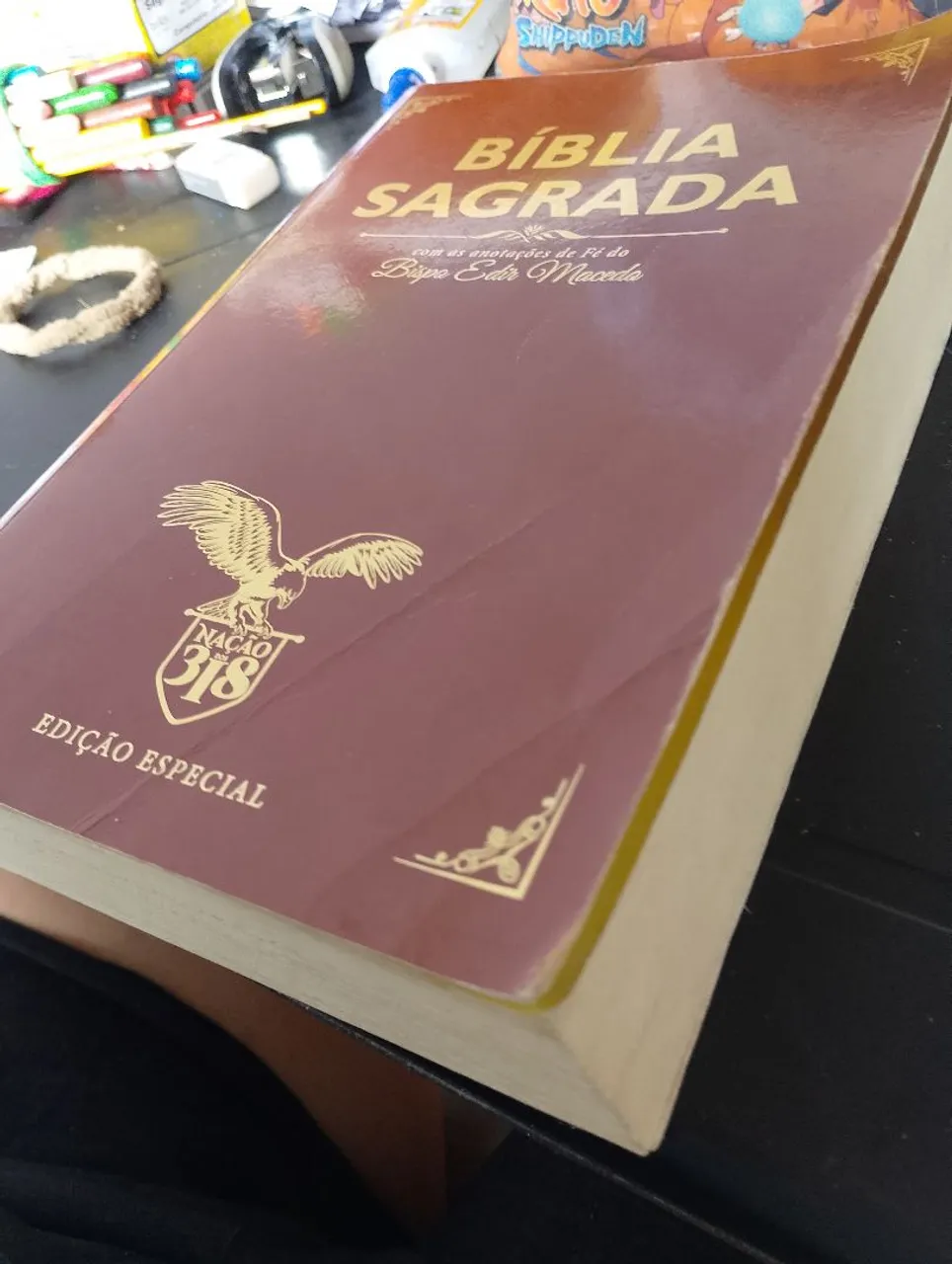 Bíblia Sagrada com anotações de Fé.