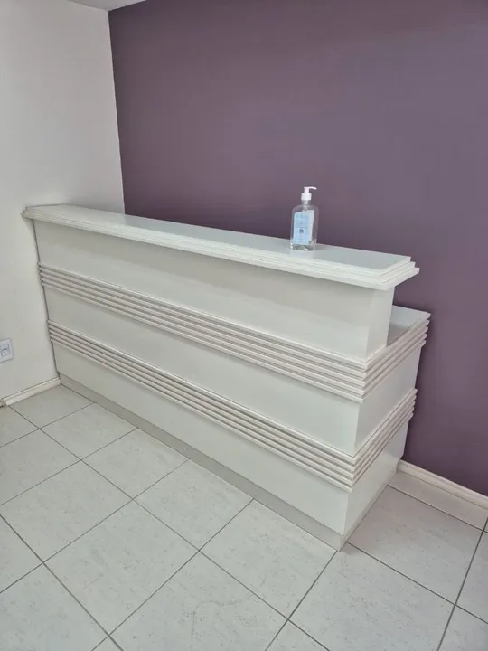 Balcão de recepção para clínica