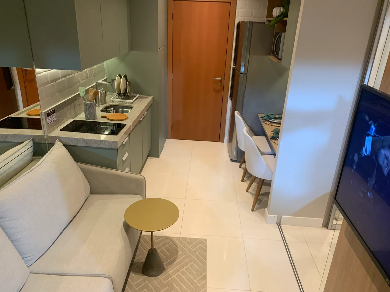 Quarto e sala com varanda gourmet, no melhor da Pituba- Salvador - BA