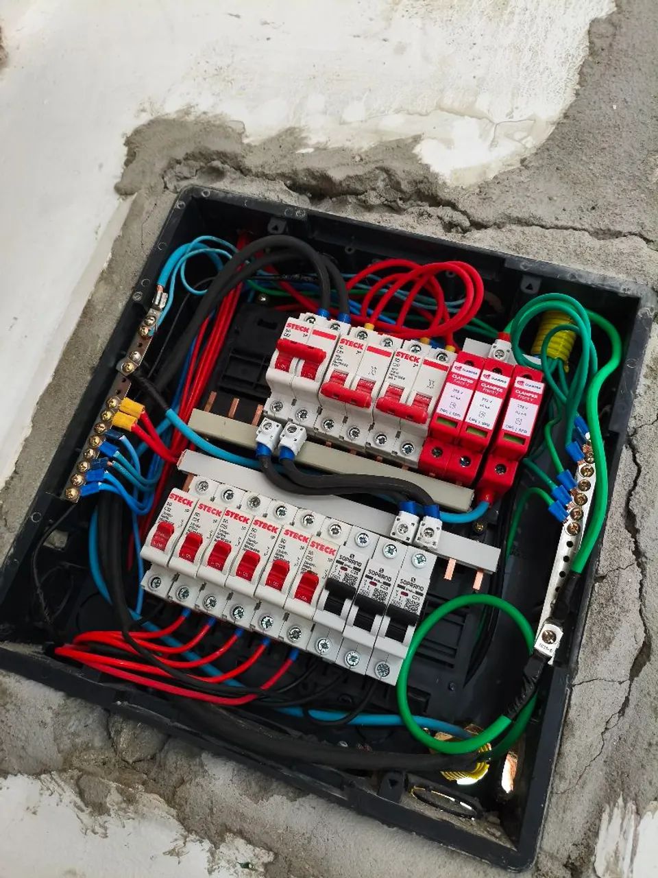 Eletricista comercial residencial 