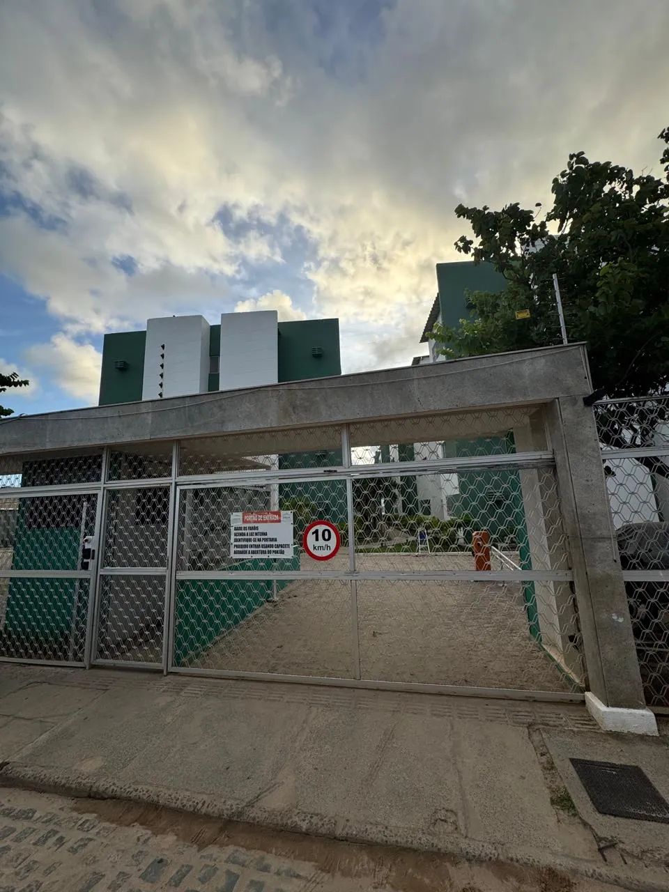 APARTAMENTO  2QUARTOS  CONDOMÍNIO  FECHADO POSSIBILIDADE DE ENTRADA ZERO CAMILO TEM