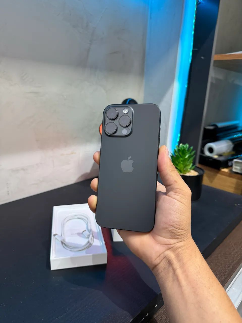 IPHONE 16 PRO MAX 256GB / seminovo - Foto 2