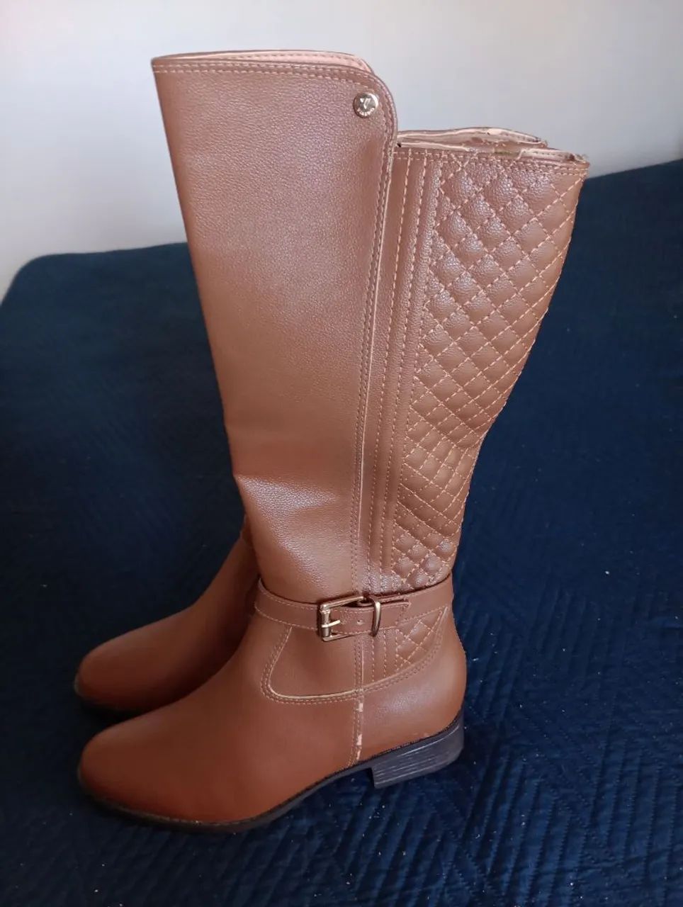 Botas de cano alto marrons - Foto 3