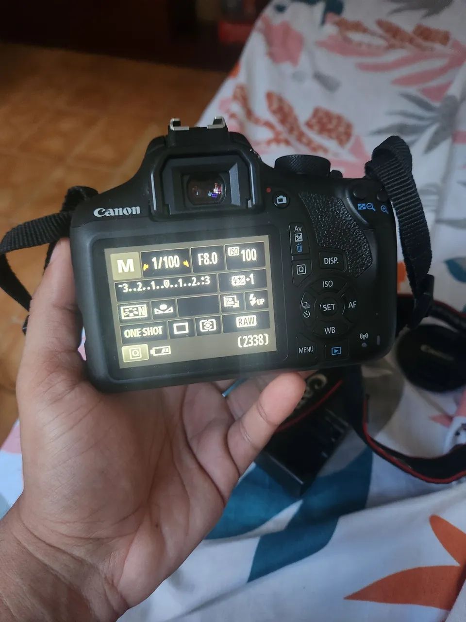 Câmera Canon DSLR - Ótimo estado!