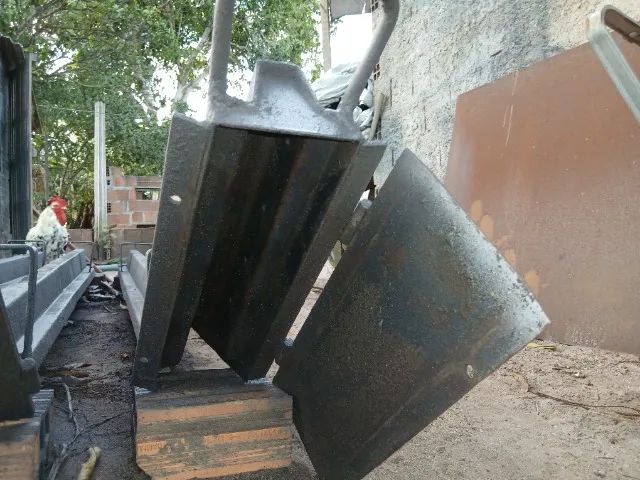 STEEL FORMS FOR PILING64243393052545123