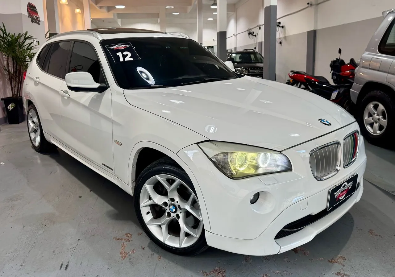 BMW X1 28i 3.0 drive top de linha teto solar