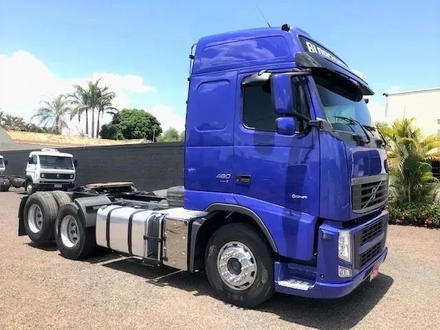Volvo FH 460 6x2 Ano 2013- Cavalo Mecânico / Alto Padrão - Foto 2
