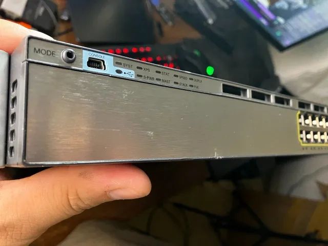Switch Cisco PoE+ - C3750X 24portas Giga - Full Layer 3