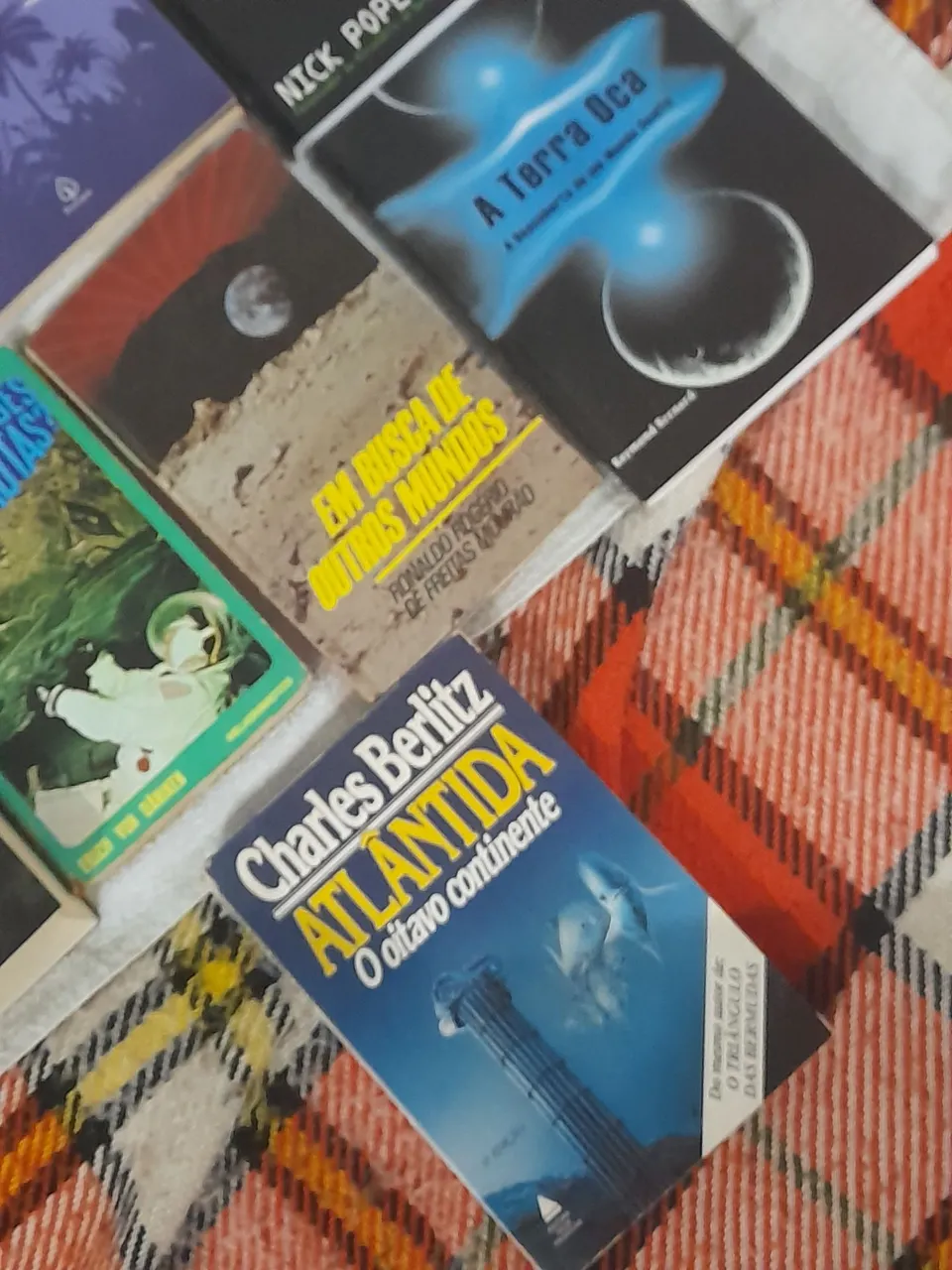 Livros de Mistério e Aventura - Charles Berlitz e Outros