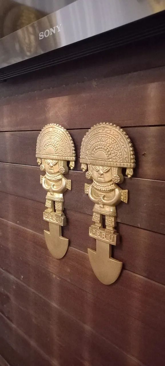 Par de Esculturas em bronze maciço  - Peru - Foto 4