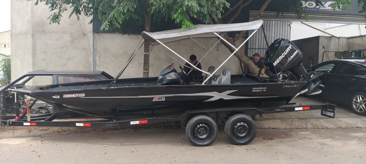 lancha de pesca à venda