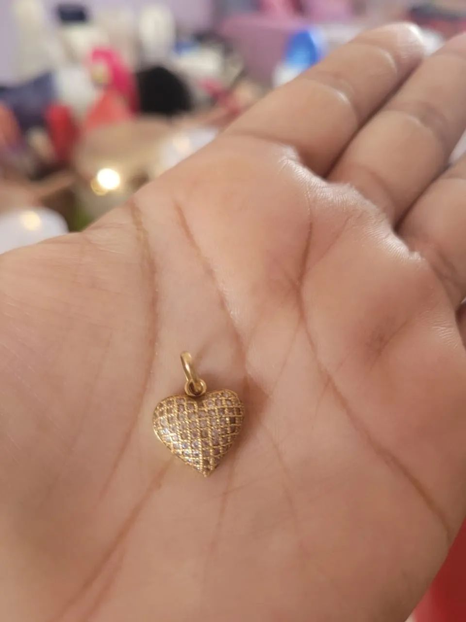 Pingente formato coração de ouro 18k com brilhante  - Foto 2
