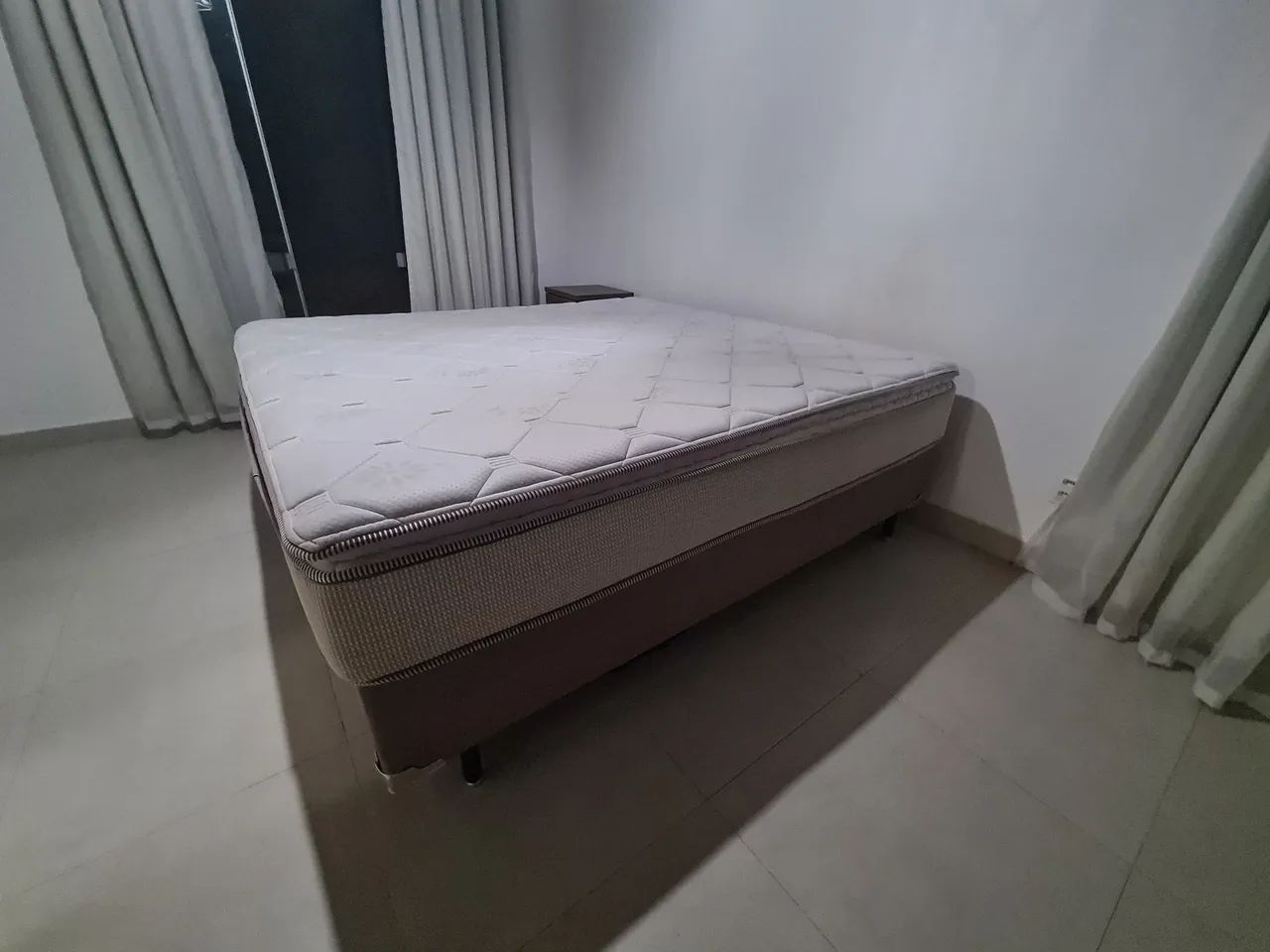 Cama Box Casal Confortável e Resistente
