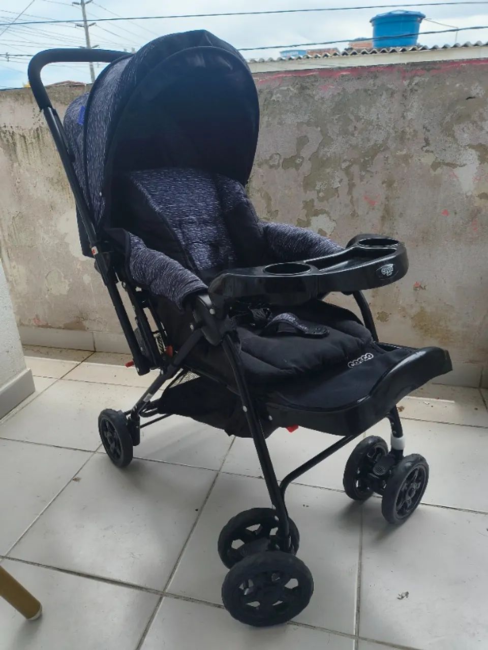 Carrinho de bebê COSCO * Impecável * Leia