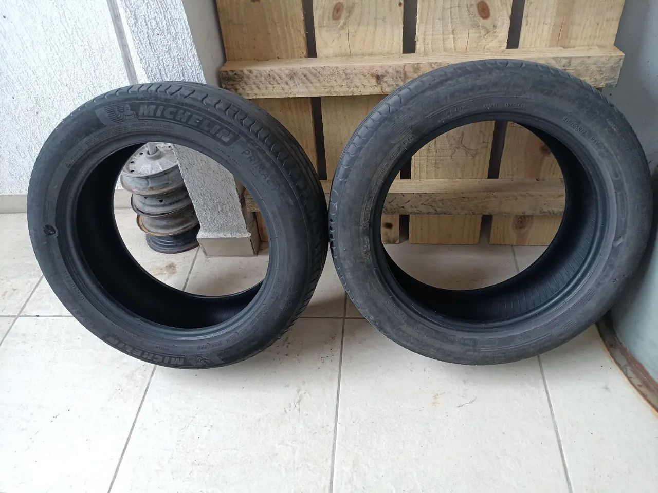 Pneu Michelin 205 x 55 R17 - Foto 2