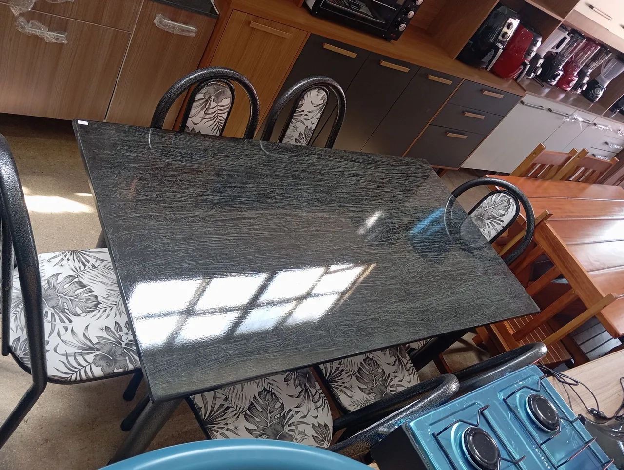 Mesa de Jantar seis cadeiras tubo grosso