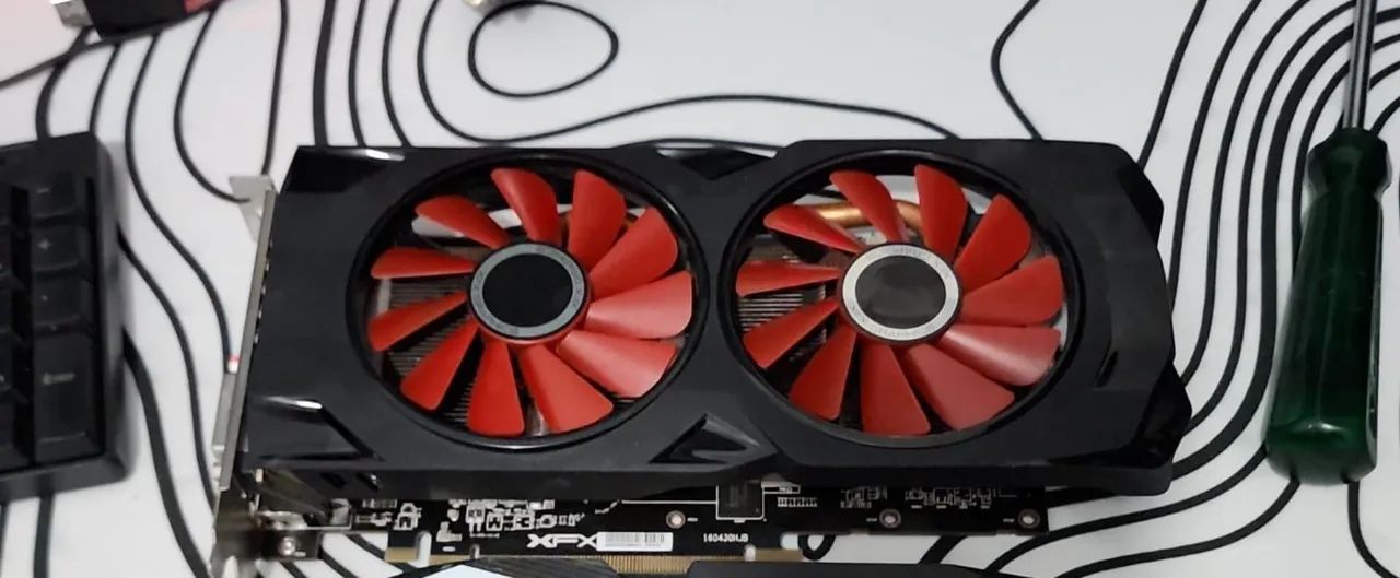 Placa de Vídeo RX 570 4GB XFX