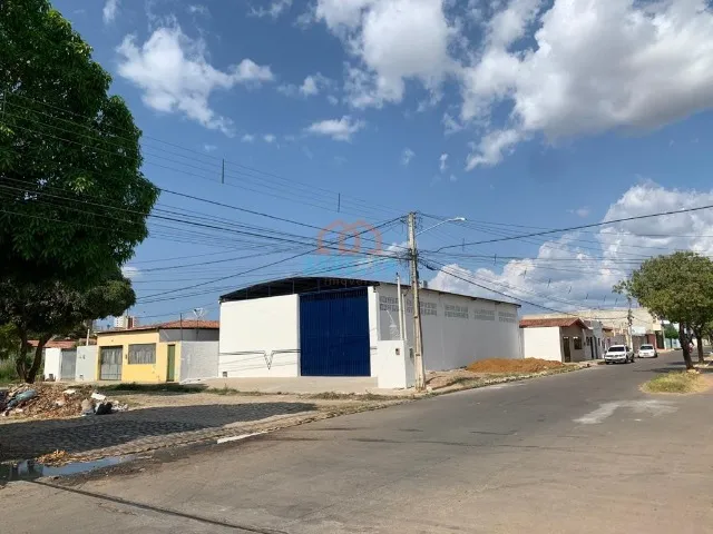 CÓD: 5139. Galpão para Locação no bairro Aeroporto, localizado na cidade de Mossoró / RN.