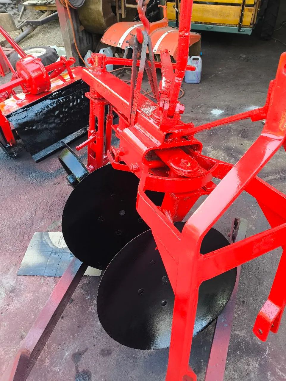 Arado de 2 discos pra trator 2900 - Foto 5